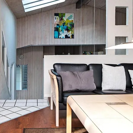 10 Person In Glesborg Holiday home