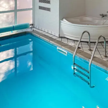 10 Person In Glesborg Holiday home *